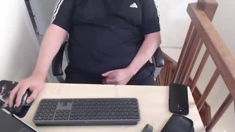 Bisexual Fat guy online show from September 2025 09:56:01 AM