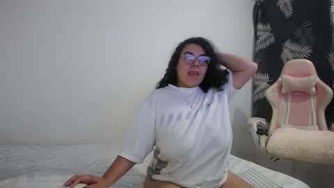Snapshot of bianca_boobs chatting on November 2025 09:21:01 AM Bianca Tuesday to Sunday from 2am to 6am UTC-5 online show from November 2025 09:21:01 AM