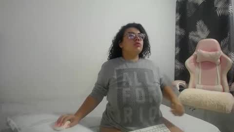 Snapshot of bianca_boobs chatting on December 2025 09:25:01 AM Bianca Tuesday to Sunday from 2am to 6am UTC-5 online show from December 2025 09:25:01 AM