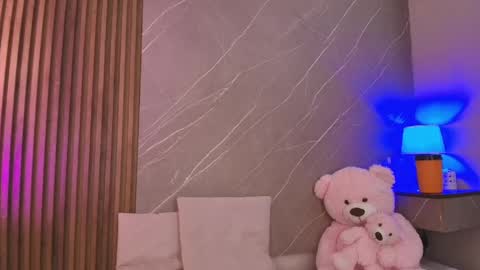 biancaa__18 online show from June 2026 07:27:02 PM