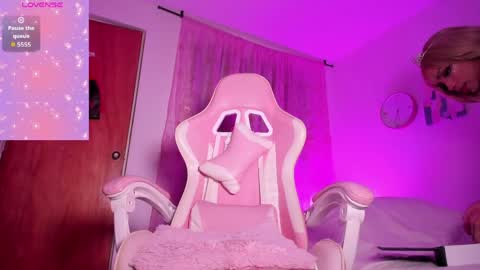 Snapshot of biancaa_vertess chatting on June 2026 11:17:01 PM online show from June 2026 11:17:01 PM