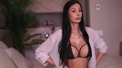 Bianca online show from February 2026 02:16:02 PM