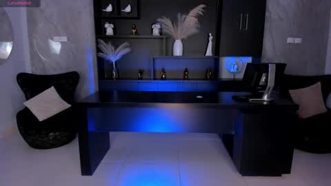 Snapshot of biancapierce_ chatting on December 2025 11:47:01 AM Bianca Pierce online show from December 2025 11:47:01 AM