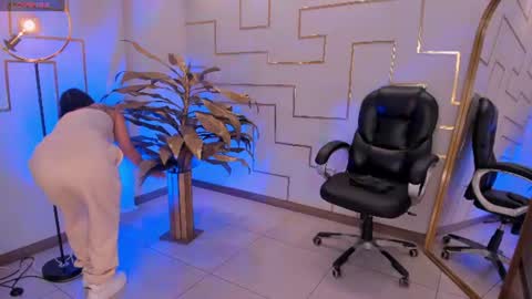 Snapshot of biancapierce_ chatting on July 2026 12:14:02 PM Bianca Pierce online show from July 2026 12:14:02 PM