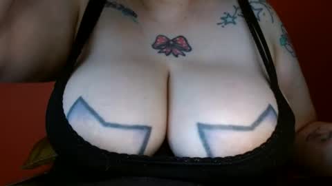 Snapshot of bianka_star_ chatting on January 2025 02:08:01 PM bianca online show from January 2025 02:08:01 PM