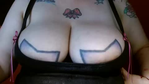 Snapshot of bianka_star_ chatting on February 2025 03:52:02 PM bianca online show from February 2025 03:52:02 PM