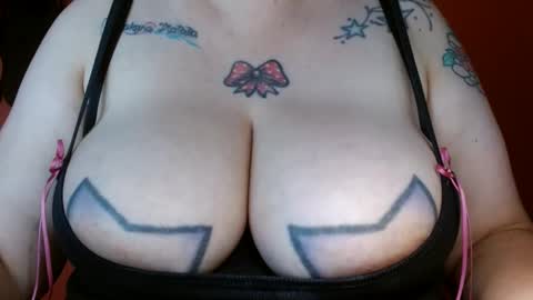 Snapshot of bianka_star_ chatting on February 2025 03:43:01 PM bianca online show from February 2025 03:43:01 PM