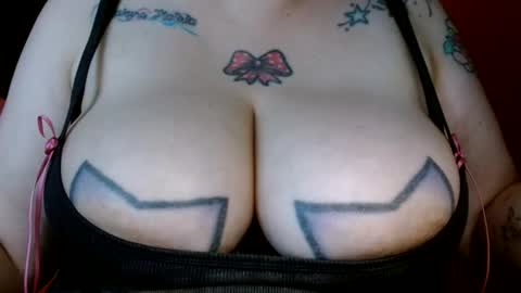 Snapshot of bianka_star_ chatting on September 2025 02:00:02 PM bianca online show from September 2025 02:00:02 PM