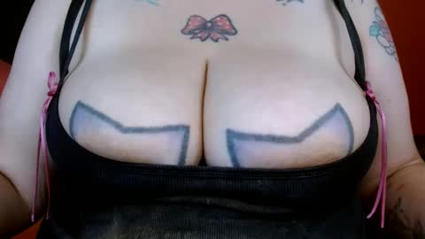 Snapshot of bianka_star_ chatting on October 2025 01:07:01 PM bianca online show from October 2025 01:07:01 PM