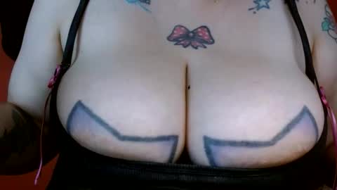 Snapshot of bianka_star_ chatting on October 2025 02:21:02 PM bianca online show from October 2025 02:21:02 PM