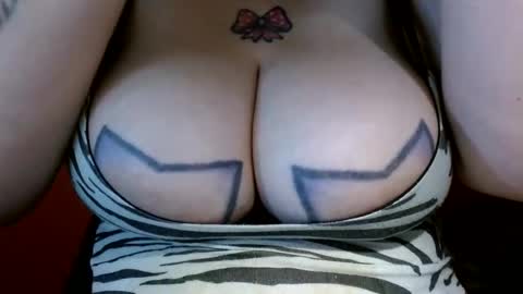 Snapshot of bianka_star_ chatting on November 2025 12:04:01 PM bianca online show from November 2025 12:04:01 PM