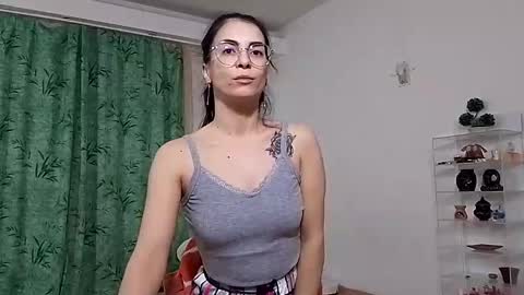 Snapshot of bibitina chatting on December 2024 04:40:01 PM innasugarwild online show from December 2024 04:40:01 PM