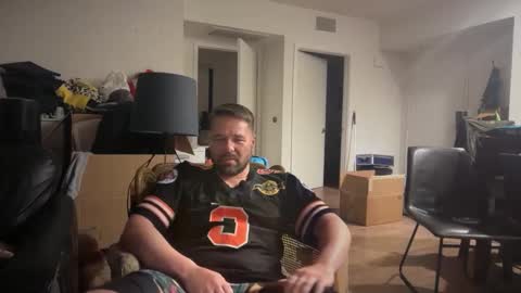 Snapshot of biff_beaverhausen chatting on November 2025 12:06:01 PM Biff Beaverhousen online show from November 2025 12:06:01 PM
