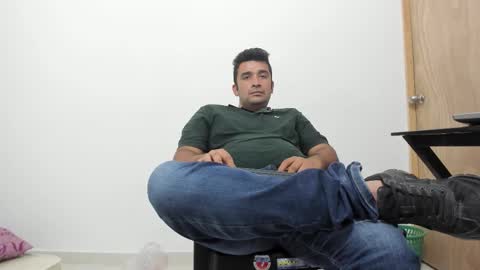 Tommy online show from November 2025 01:52:02 AM