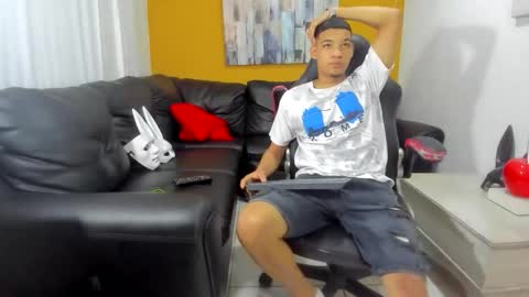 big_jhoonss_ online show from October 2025 02:45:01 AM
