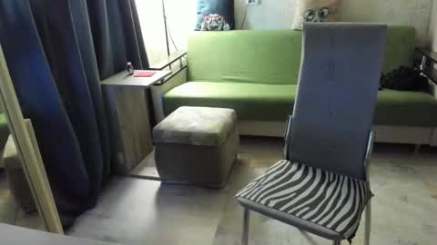 Snapshot of big_mam chatting on September 2025 02:06:01 AM mom online show from September 2025 02:06:01 AM