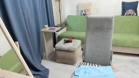 Snapshot of big_mam chatting on November 2025 02:44:01 AM mom online show from November 2025 02:44:01 AM