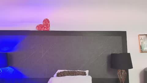 Snapshot of big_tits_in_your_face chatting on December 2024 01:54:01 AM Tell me Sophia  online show from December 2024 01:54:01 AM