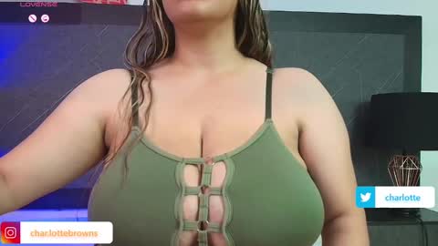 Snapshot of big_tits_in_your_face chatting on February 2025 08:06:02 PM Tell me Sophia  online show from February 2025 08:06:02 PM