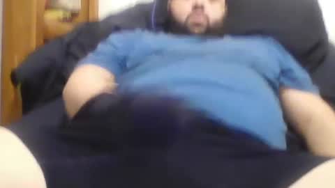 Snapshot of bigbear3287 chatting on February 2025 04:36:02 AM Liam online show from February 2025 04:36:02 AM