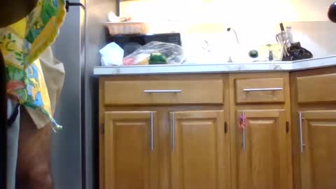 Snapshot of bigbee198825 chatting on November 2025 04:17:02 PM bigbee198825 online show from November 2025 04:17:02 PM