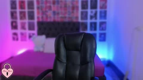 Snapshot of bigboobs_cloe chatting on October 2025 04:51:01 PM bigboobs cloe online show from October 2025 04:51:01 PM