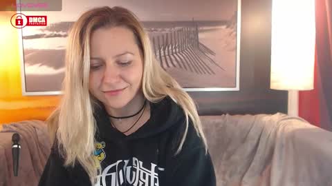 Snapshot of bigboobsarri chatting on December 2024 08:14:02 PM BigBoobsArri online show from December 2024 08:14:02 PM