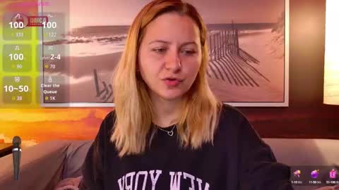 Snapshot of bigboobsarri chatting on October 2025 06:25:02 AM BigBoobsArri online show from October 2025 06:25:02 AM