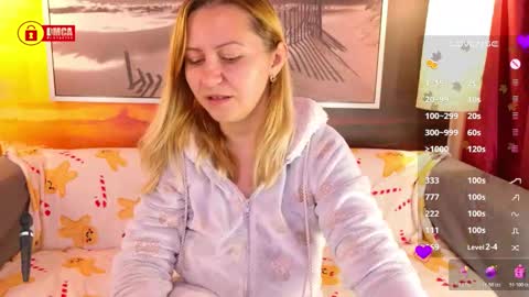 Snapshot of bigboobsarri chatting on November 2025 09:31:01 AM BigBoobsArri online show from November 2025 09:31:01 AM