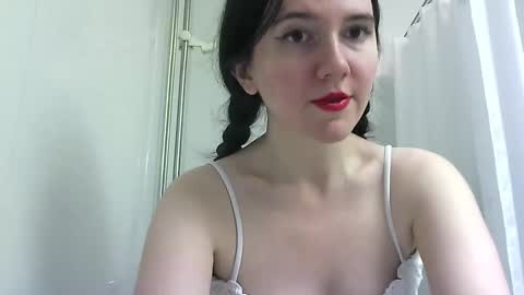 Isabella online show from October 2025 03:15:02 AM