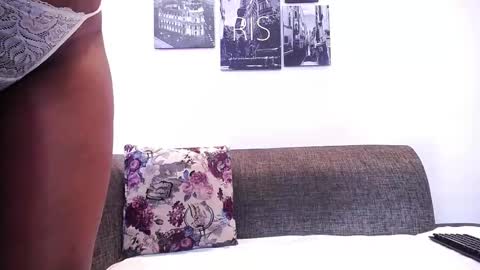 Snapshot of bigbootymommyy chatting on December 2025 06:26:01 PM bigbootymommyy online show from December 2025 06:26:01 PM