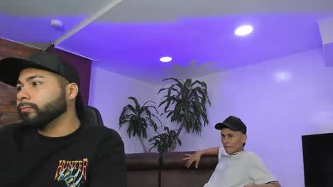 MOD ramon My team is mickey and roman online show from December 2025 01:16:01 PM