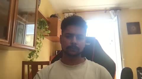 Snapshot of bigbrown_boy chatting on September 2025 09:33:02 AM bigbrown_boy online show from September 2025 09:33:02 AM