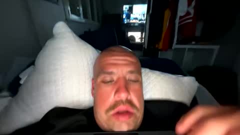 Snapshot of bigburrito714 chatting on March 2026 06:25:02 AM bigburrito714 online show from March 2026 06:25:02 AM