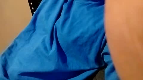 Snapshot of bigdaddie2muchh909 chatting on February 2025 06:37:02 AM Cloudy909 online show from February 2025 06:37:02 AM