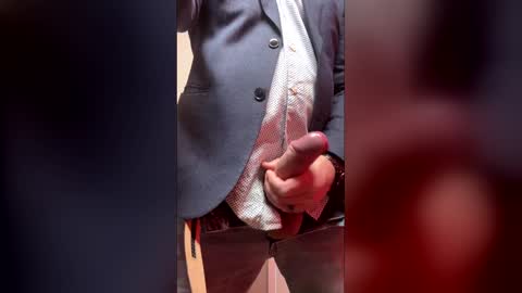 Snapshot of bigdick3981 chatting on April 2026 01:17:01 PM bigdick3981 online show from April 2026 01:17:01 PM