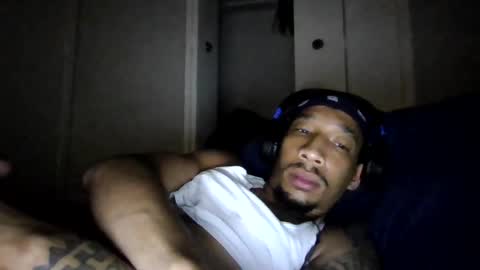 Snapshot of bigdickmarixxx chatting on October 2025 06:00:02 AM bigdickmarixxx online show from October 2025 06:00:02 AM