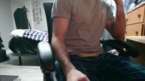 George Forest Dickyduby on all Socials online show from December 2025 03:48:01 AM