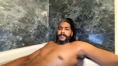 Snapshot of bigdinca chatting on December 2025 10:42:01 AM bigdinca online show from December 2025 10:42:01 AM