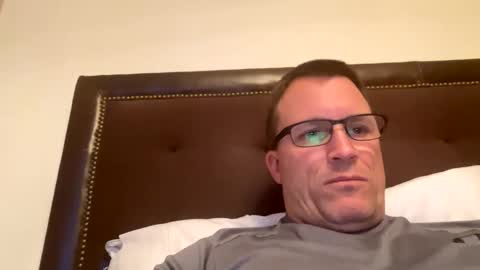 bigger22332233 online show from December 2024 01:28:01 AM