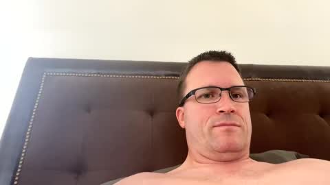 bigger22332233 online show from December 2024 06:15:02 PM