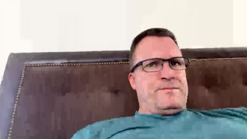 bigger22332233 online show from February 2025 04:58:01 PM