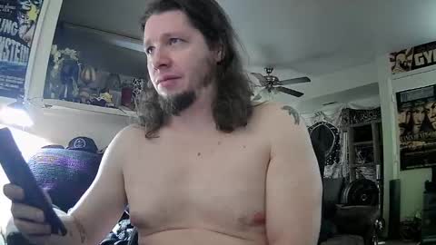 biggerisbetter21 online show from February 2025 11:41:02 PM