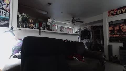 biggerisbetter21 online show from September 2025 10:48:02 PM