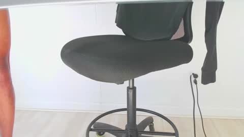 Snapshot of biggstikk chatting on January 2025 05:35:02 PM biggstikk online show from January 2025 05:35:02 PM