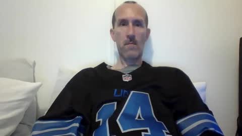 Snapshot of bighugemouthful chatting on September 2025 01:53:01 AM Chaz online show from September 2025 01:53:01 AM