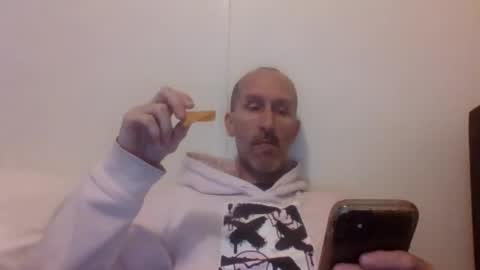 Snapshot of bighugemouthful chatting on October 2025 04:12:01 AM Chaz online show from October 2025 04:12:01 AM