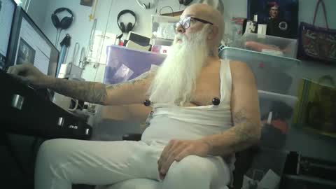 Snapshot of bigjeff01 chatting on January 2025 03:58:01 PM bigjeff01 online show from January 2025 03:58:01 PM