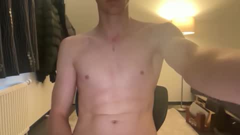 Snapshot of bigleor chatting on February 2026 03:05:02 PM bigleor online show from February 2026 03:05:02 PM