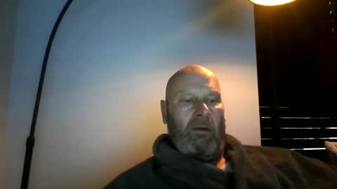 Snapshot of bigmike3339 chatting on December 2024 08:34:02 AM bigmike3339 online show from December 2024 08:34:02 AM